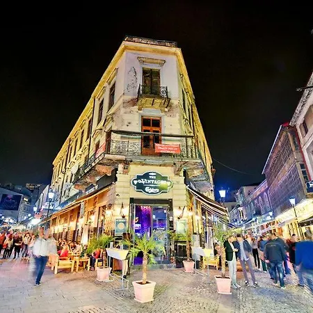 Urban Walls 5a In Old