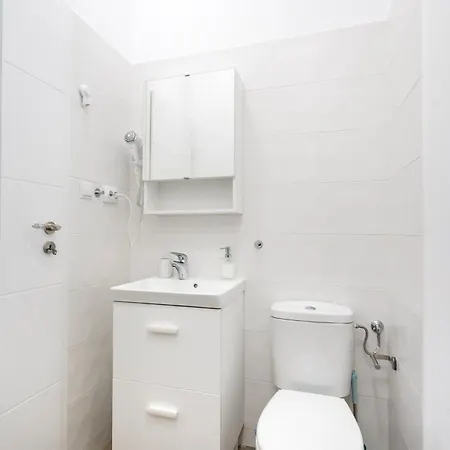 Urban Walls 5a In Old Bucharest