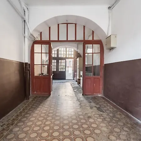 Апартаменты Urban Walls 5a In Old *