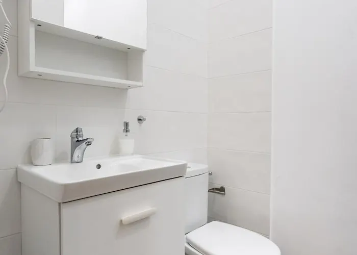 Urban Walls 5a In Old