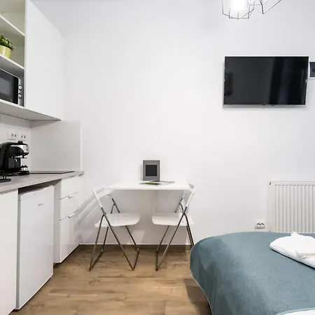 Urban Walls 5a In Old